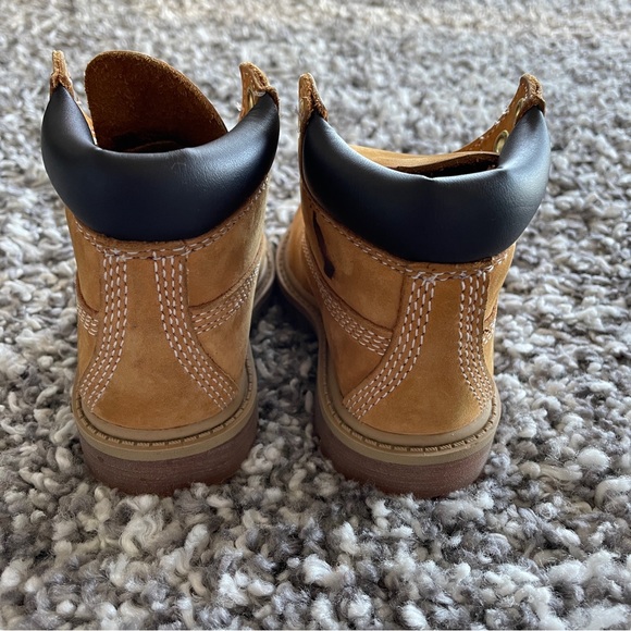 Timberland 6 inch Wheat Nubuck Toddler Boots 6 - Picture 4 of 6